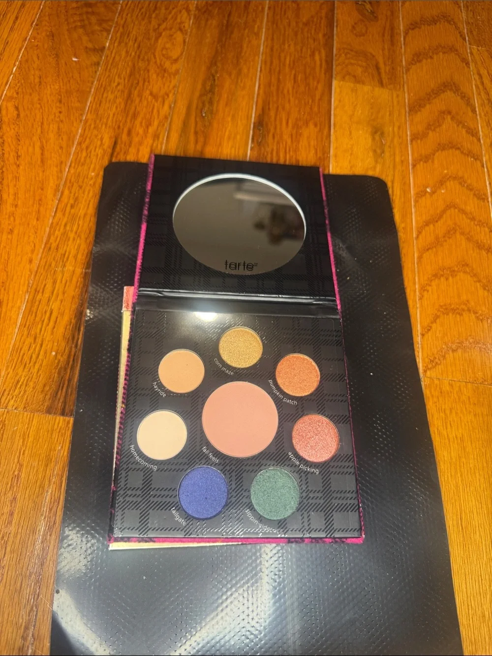 tarte Eyeshadow & Cheek Palette — Neutral, Gold, Peach, Blue, Green